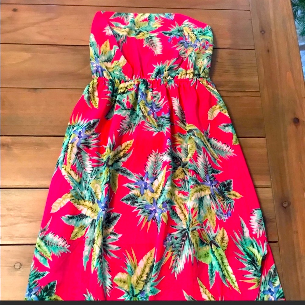 NWT Prettylittlething maxi dress
